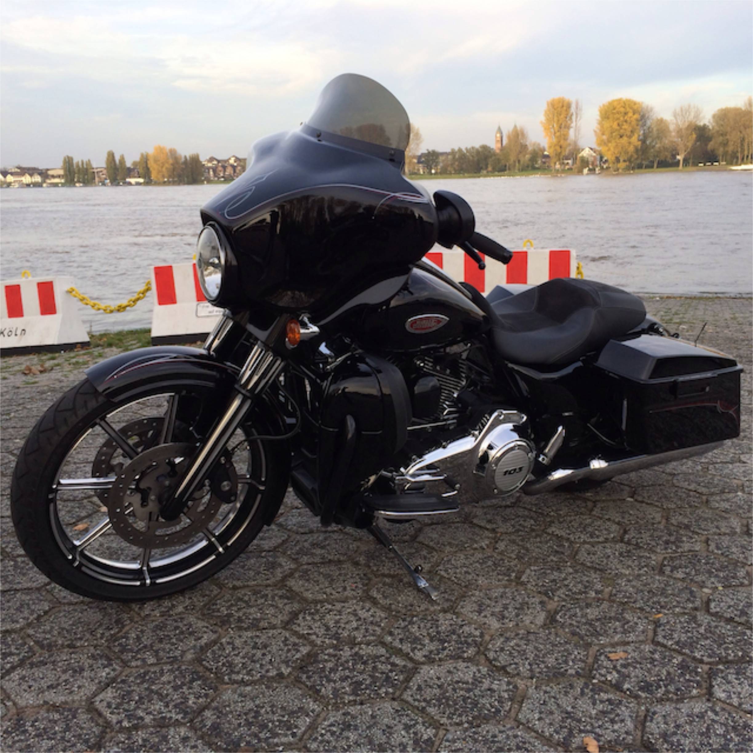 Alle FLH: 21 Zoll Umbau Road King, E-Glide, Street Glide (S. 3