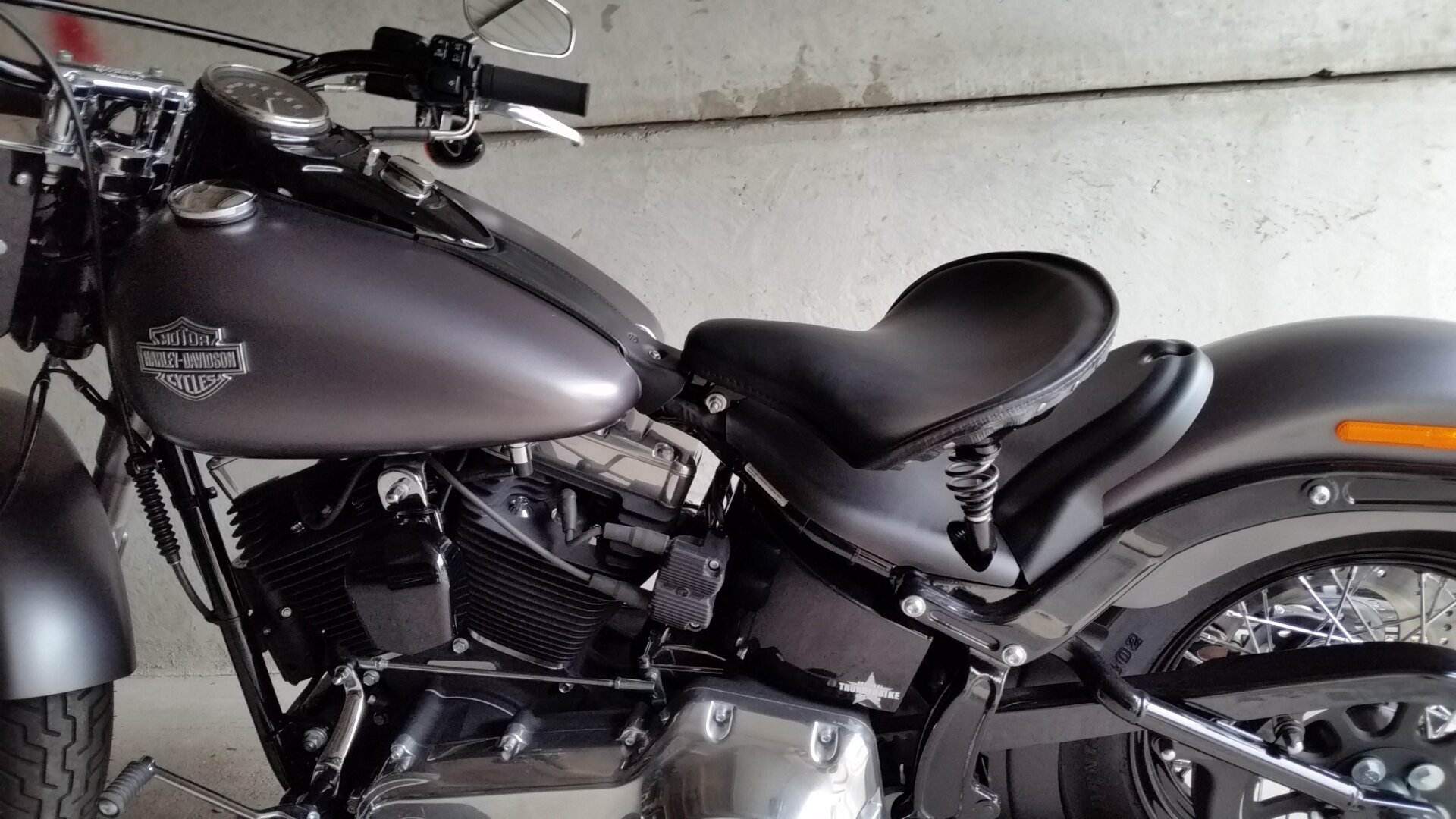 Harley Softail Slim >> FLS Slim: federsattel, pro & contra (S. 2) - Milwaukee V ... Harley Softail Slim >> FLS Slim: federsattel, pro & contra (S. 2) - Milwaukee V ...