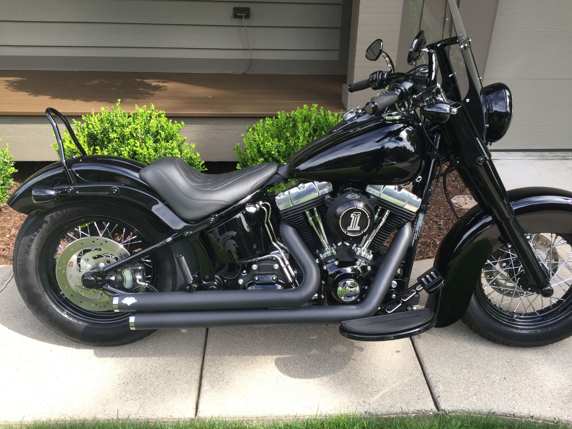 sissybar softail slim